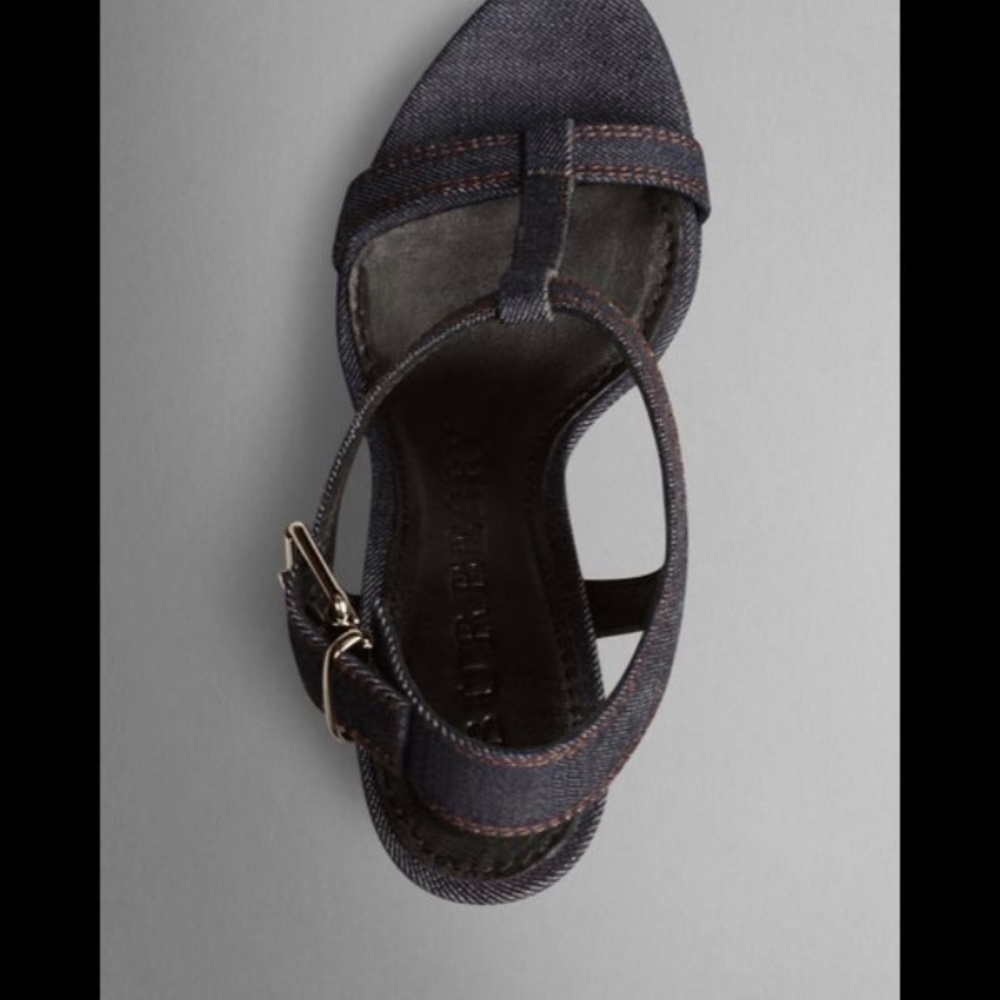 🚨‼️SOLD‼️🚨Authentic Burberry denim checkered wedge sandals - Picture 11 of 17